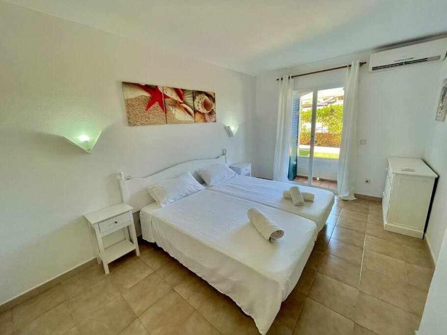 Pura Vida Apartamento Con Piscina Cala'N Blanes  Kültér fotó